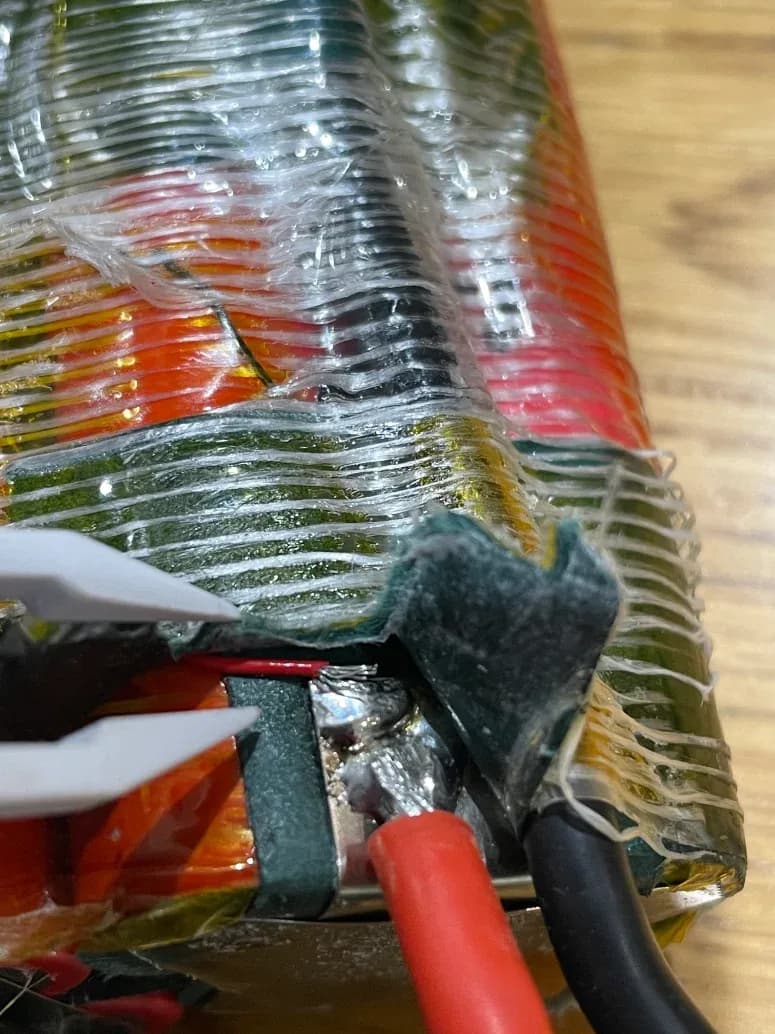 Chi battery pack opened up on the bench